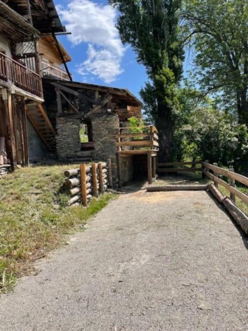 Chalet Avec Vue Sur Le Fort De Chateau Queyras Dış mekan fotoğraf